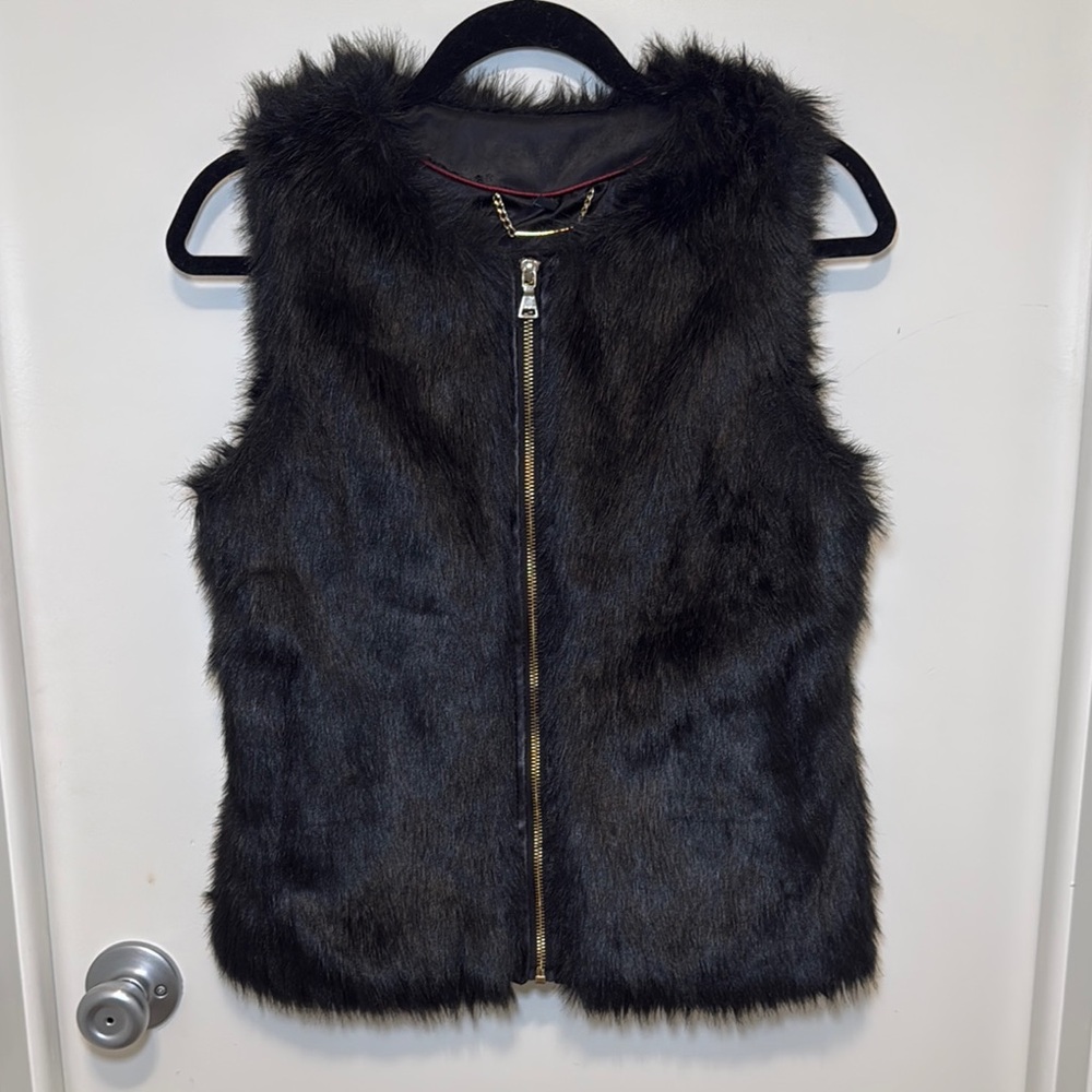 Express Chic Black Faux Fur Vest